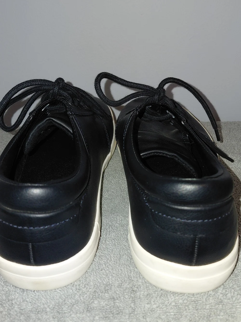 Goodfellow & Co Men’s Black Lace-Up Casual Sneakers